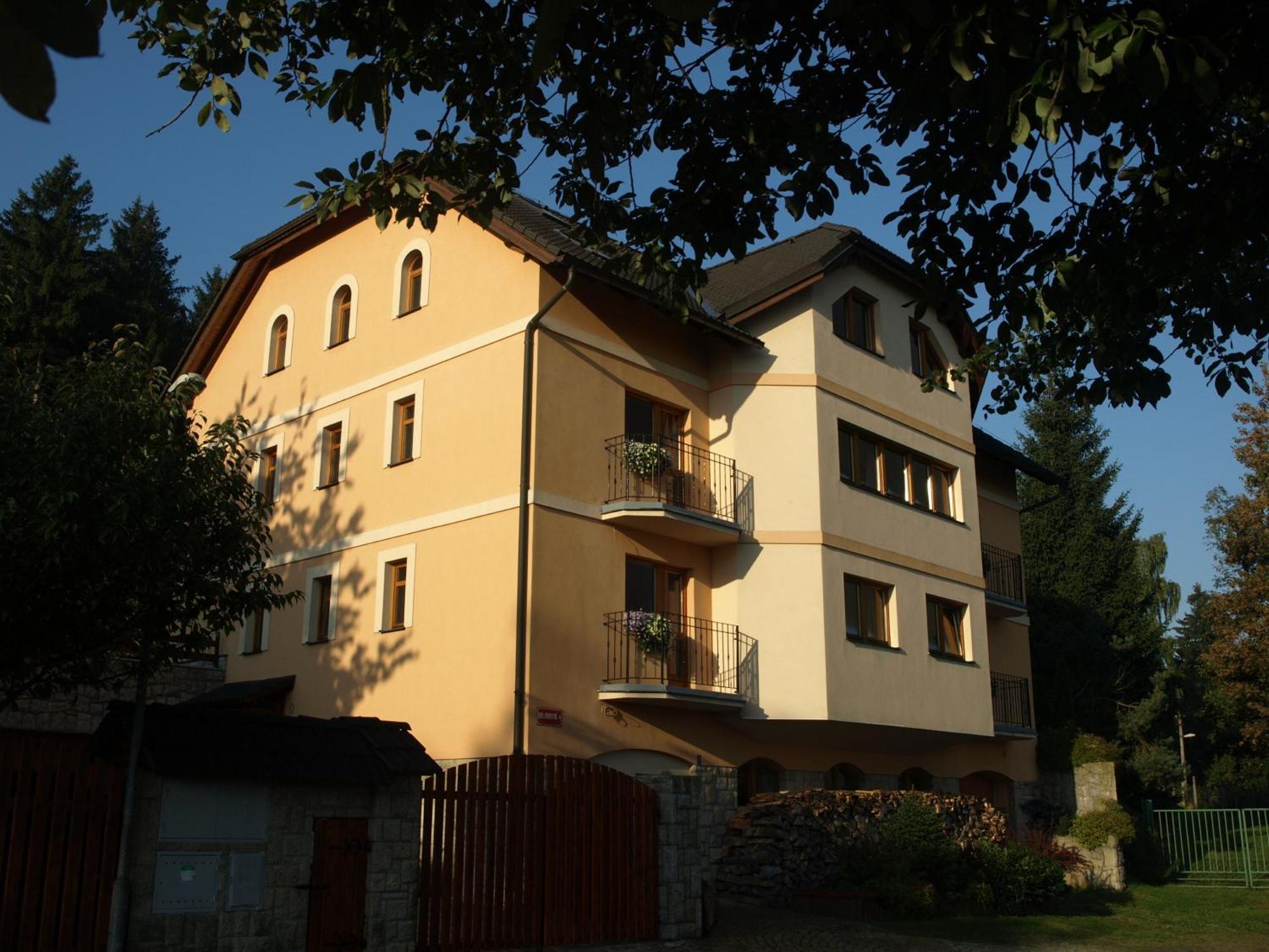 Pension Král Jablonec nad Nisou Bagian luar foto